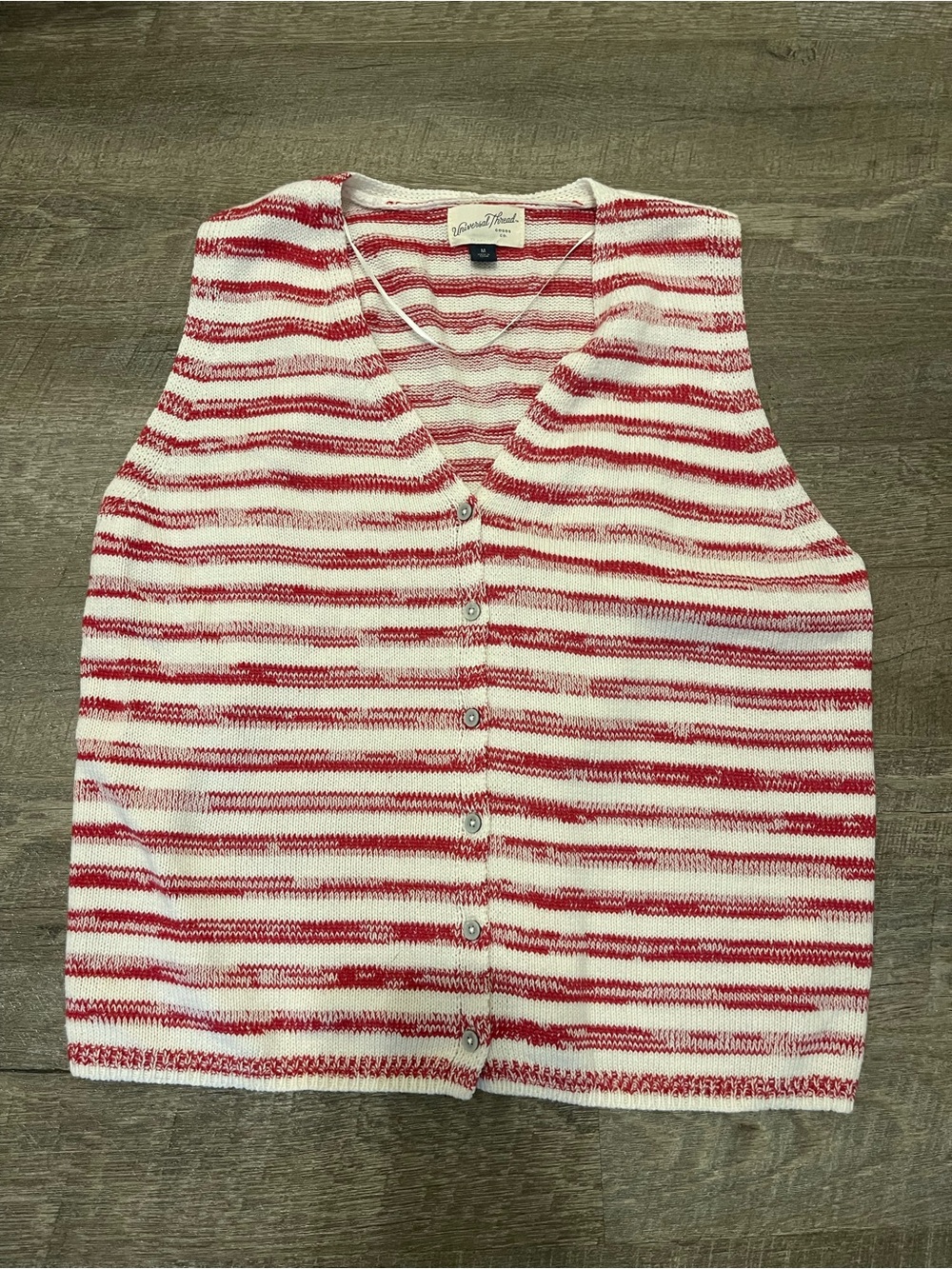 Women’s Button-Front Standard Fit tank top - Universal Thread Red Striped M